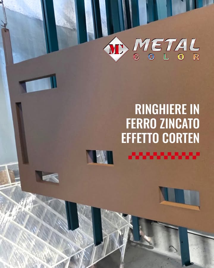 L’eleganza del corten, la forza del ferro zincato.
Le ringhiere effetto